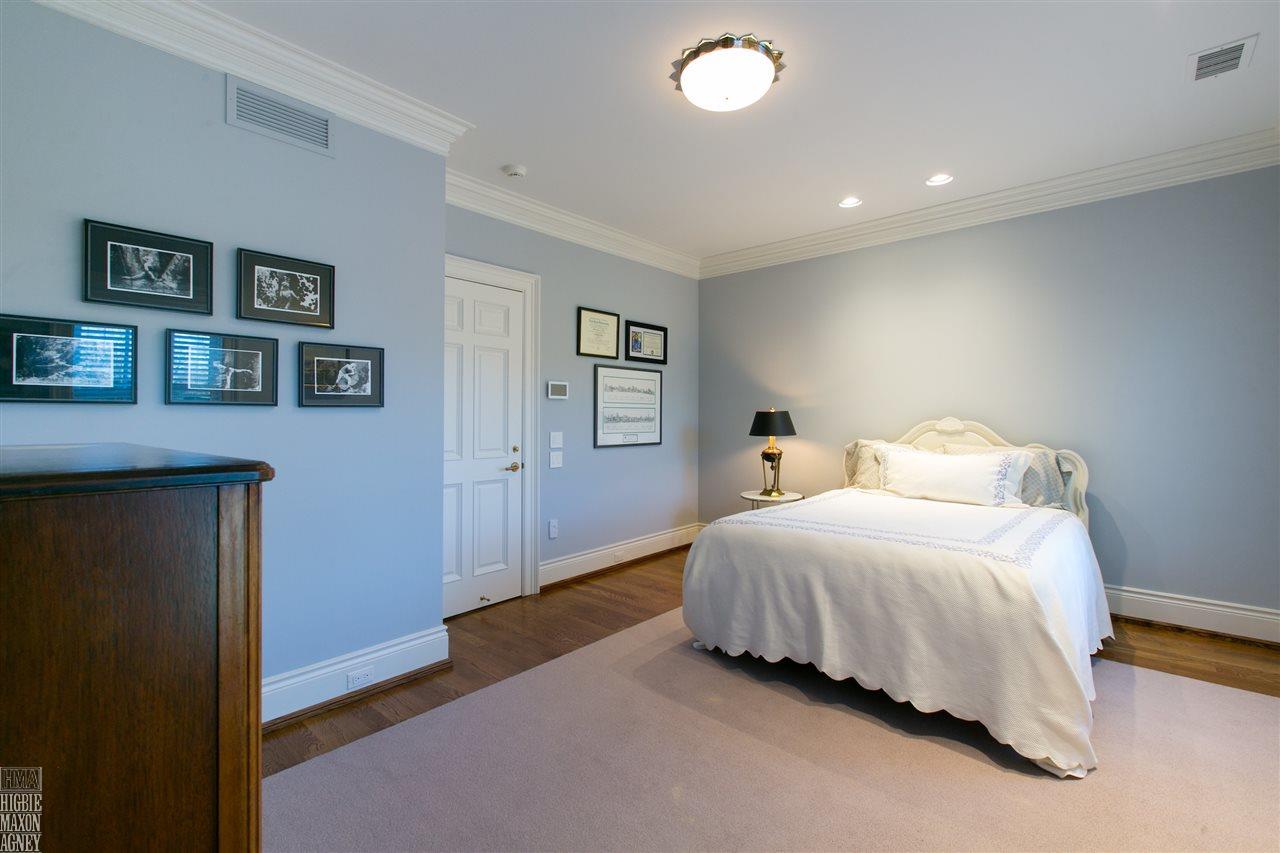 625 Lake Shore Road Grosse Pointe, MI 48236 - Photo 41 of 59 50021543-40.JPG