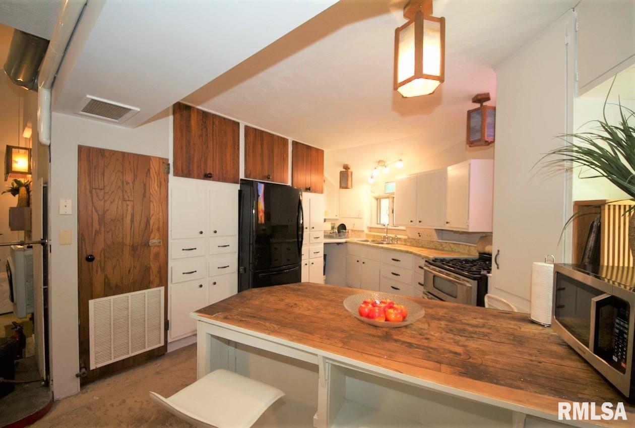 79 Turtle Road Carbondale, IL 62902 - Photo 2 of 32