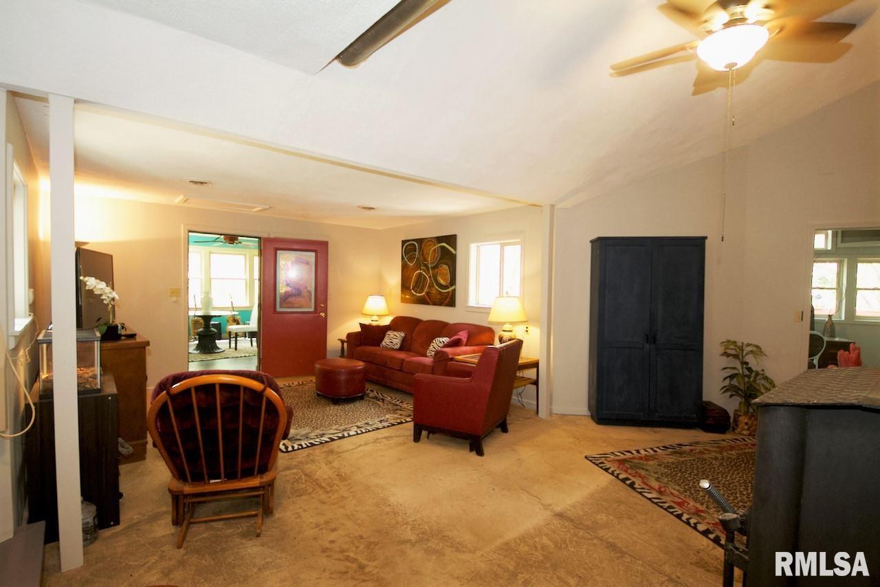 79 Turtle Road Carbondale, IL 62902 - Photo 5 of 32