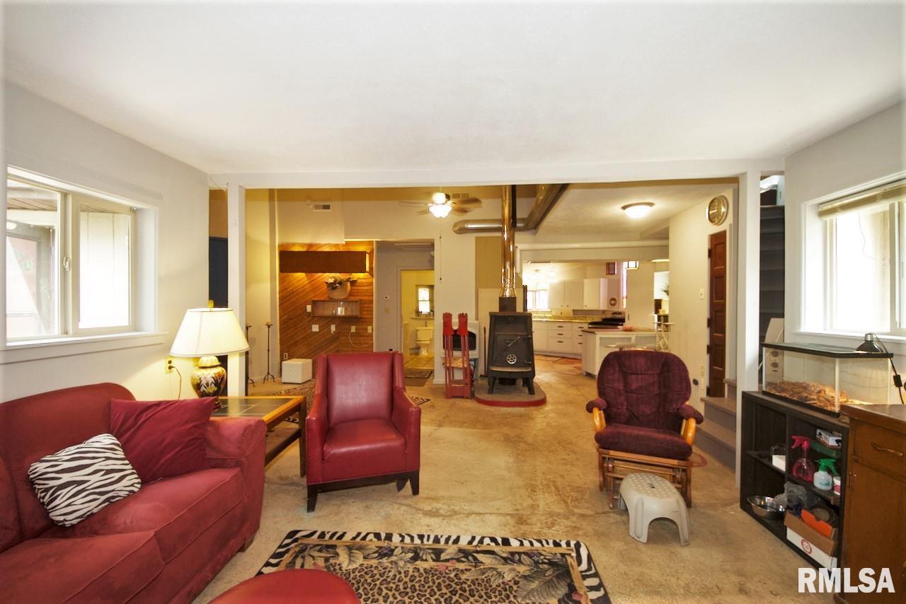 79 Turtle Road Carbondale, IL 62902 - Photo 8 of 32