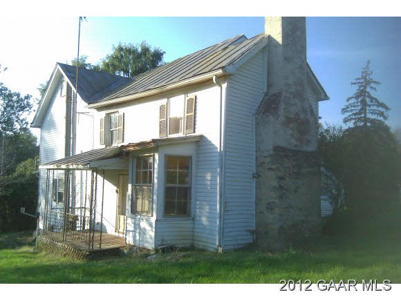 6270 Middlebrook Road Middlebrook, VA 24459 - Photo 6 of 17 a front view of a house with a yard