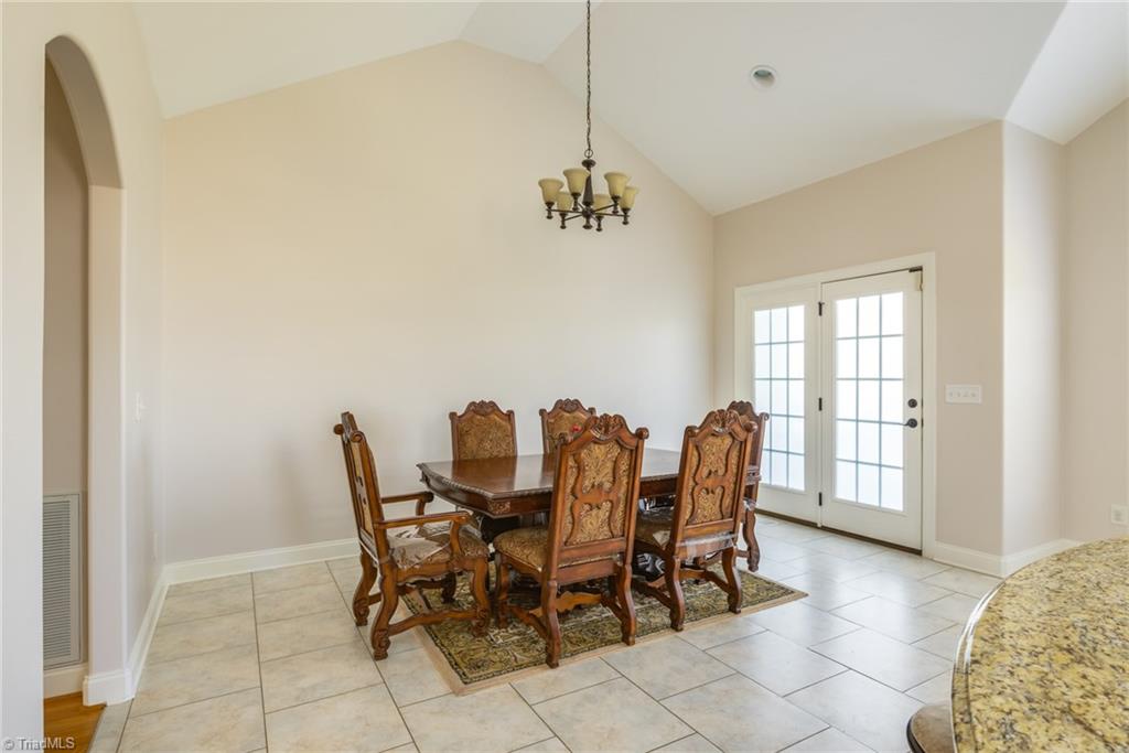 6679 Ridge Run Court Clemmons, NC 27012 - Photo 9 of 30 Gallery Image 9