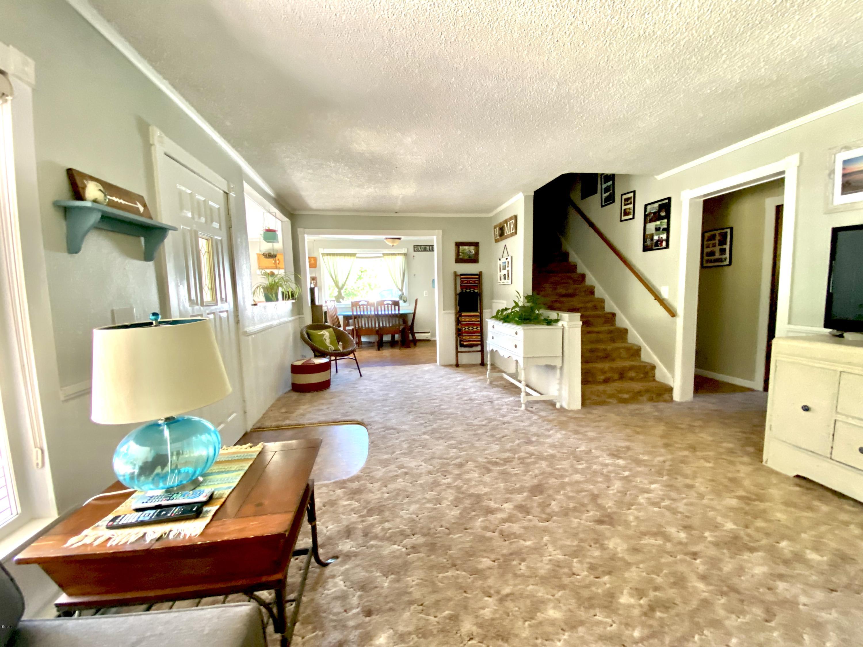 33985 Highway 22 Hebo, OR 97122 - Photo 40 of 40 Large Open Floor Plan