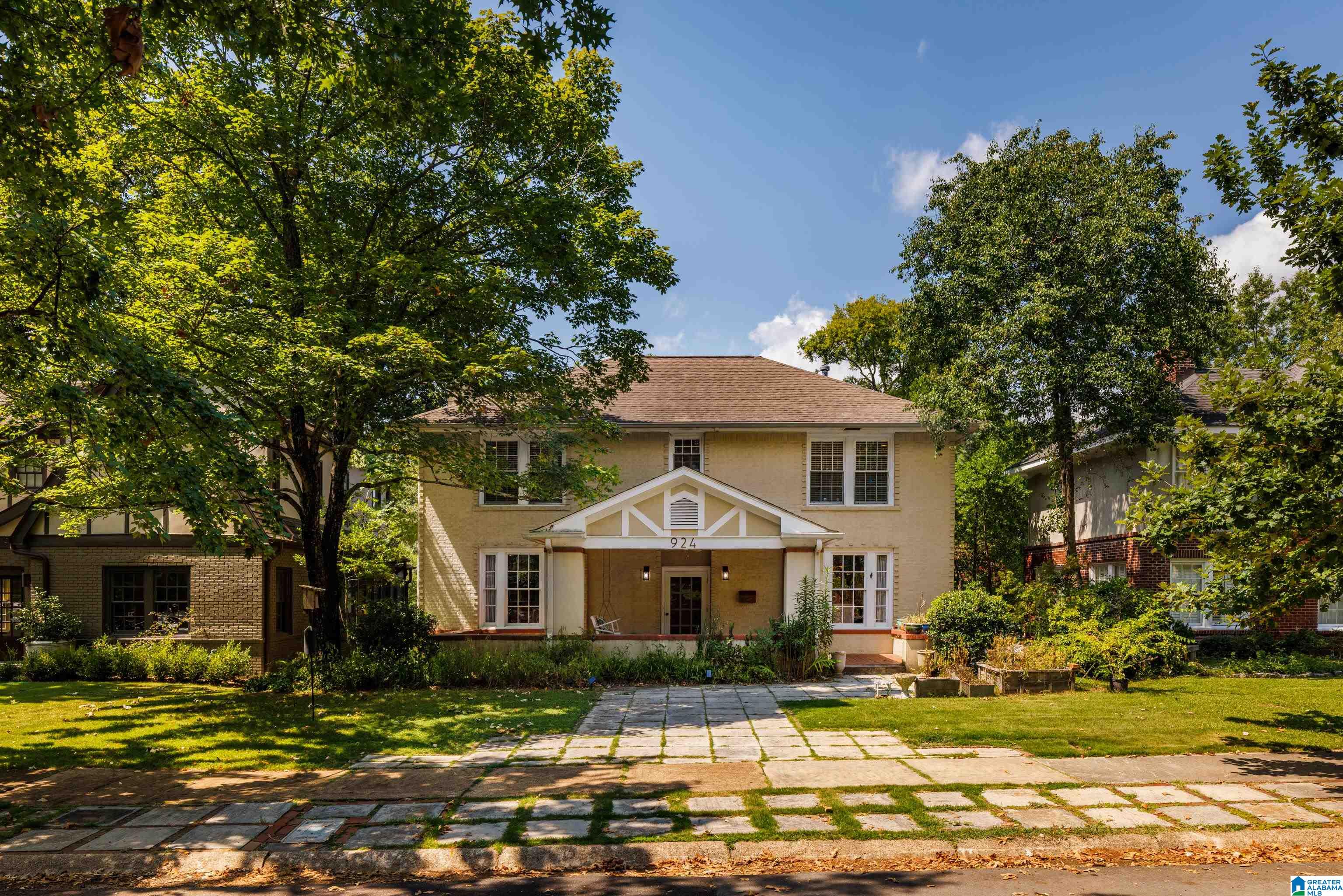 924 Conroy Road Birmingham, AL 35222 - Photo 4 of 68 Gallery Image 4