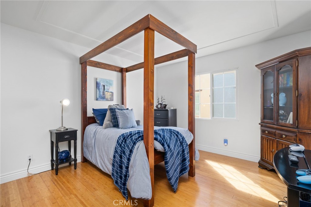 40 Waterspout Irvine, CA 92620 - Photo 17 of 40 All secondary bedrooms are just so spacious.