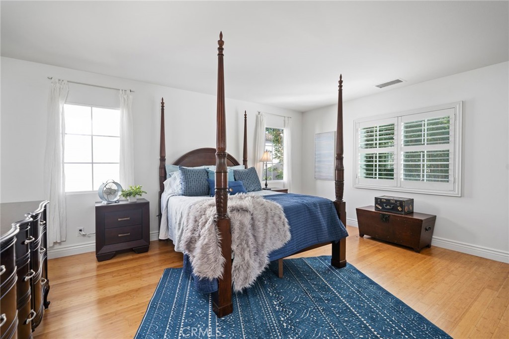 40 Waterspout Irvine, CA 92620 - Photo 21 of 40 Enormous Primary bedroom.