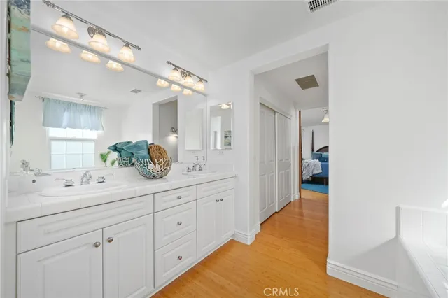 $2,199,888 | 40 Waterspout, Irvine, CA 92620