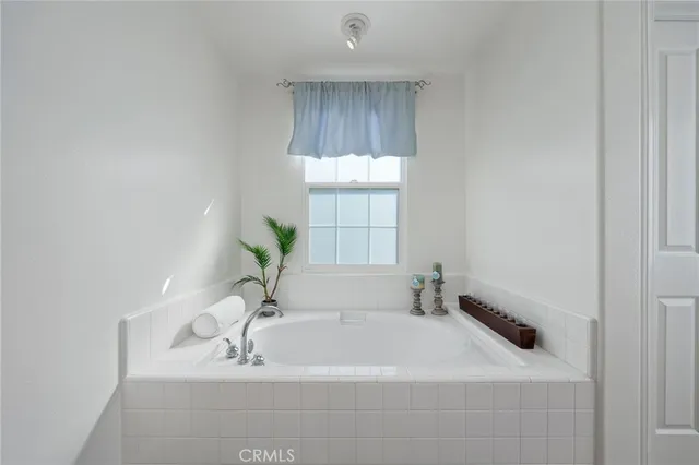 $2,199,888 | 40 Waterspout, Irvine, CA 92620