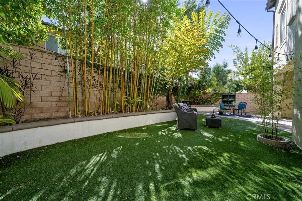 40 Waterspout Irvine, CA 92620 - Photo 33 of 40 Turf and easy to maintain landscaping.