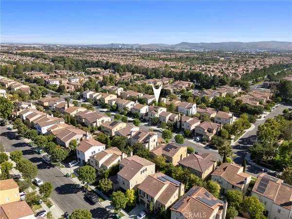 $2,199,888 | 40 Waterspout, Irvine, CA 92620