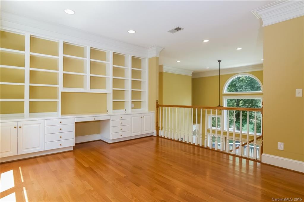 19601 Stough Farm Road, Unit 19 Cornelius, NC 28031 - Photo 14 of 24 Gallery Image 14