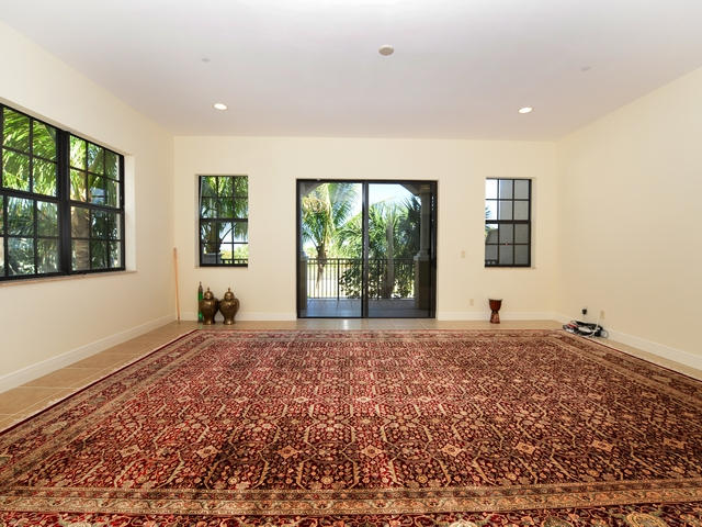 101 Del Sol Circle, Unit 101 Tequesta, FL 33469 - Photo 5 of 9 lr-b