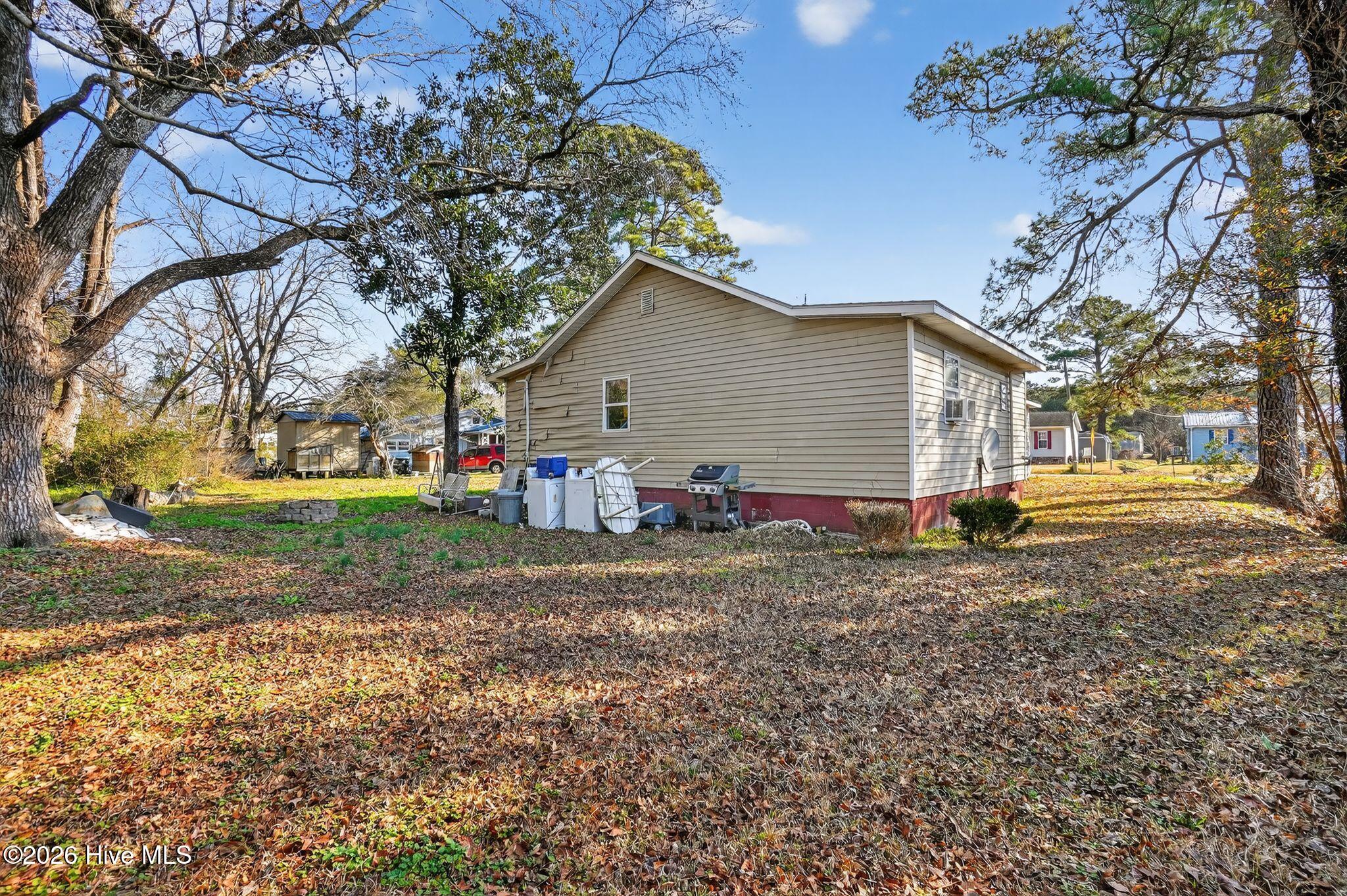 1439 Silverbrook Road Oriental, NC 28571 - Photo 24 of 26 beyc696a6efb91b46