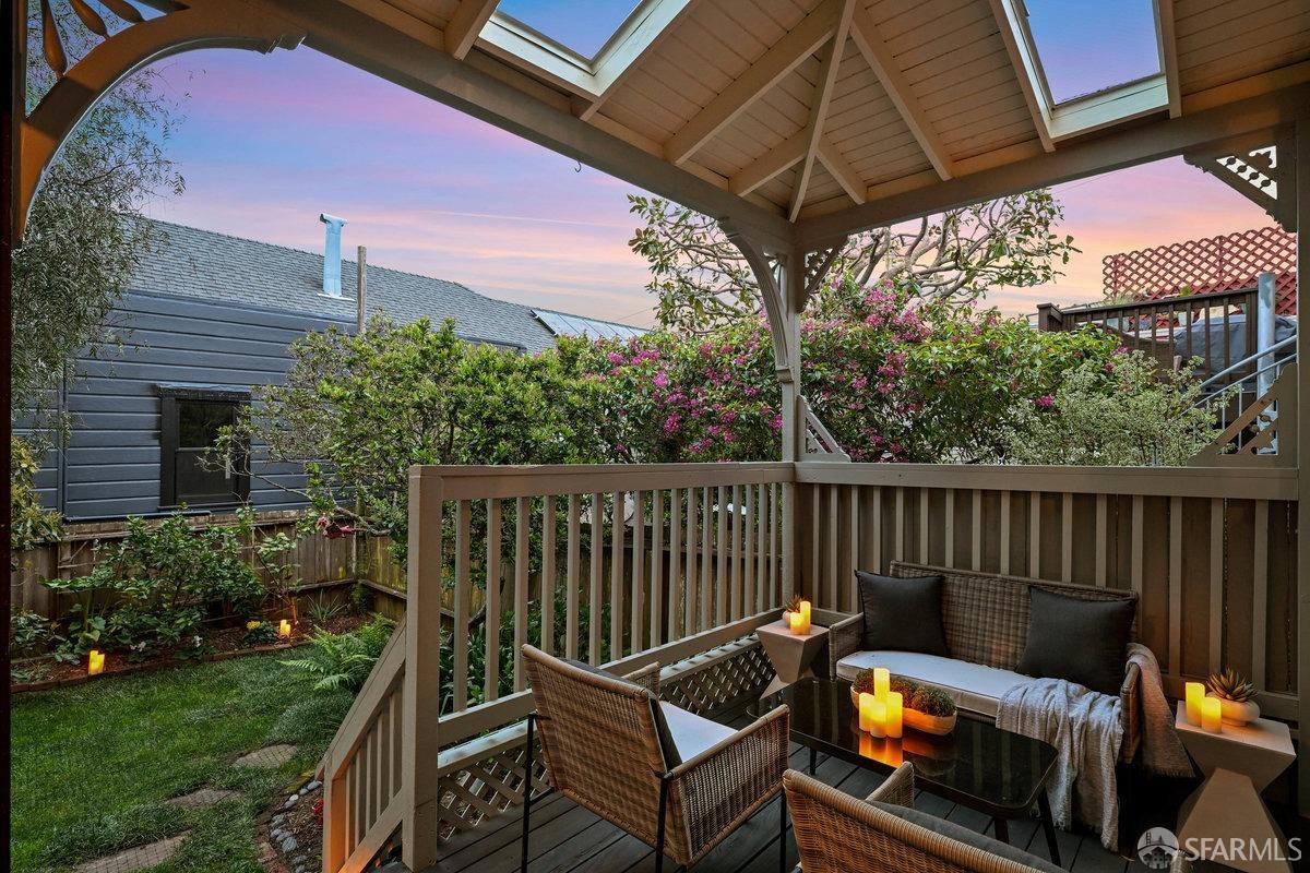 115 Hoffman San Francisco, CA 94114 - Photo 36 of 44 a view of a two chairs in the deck