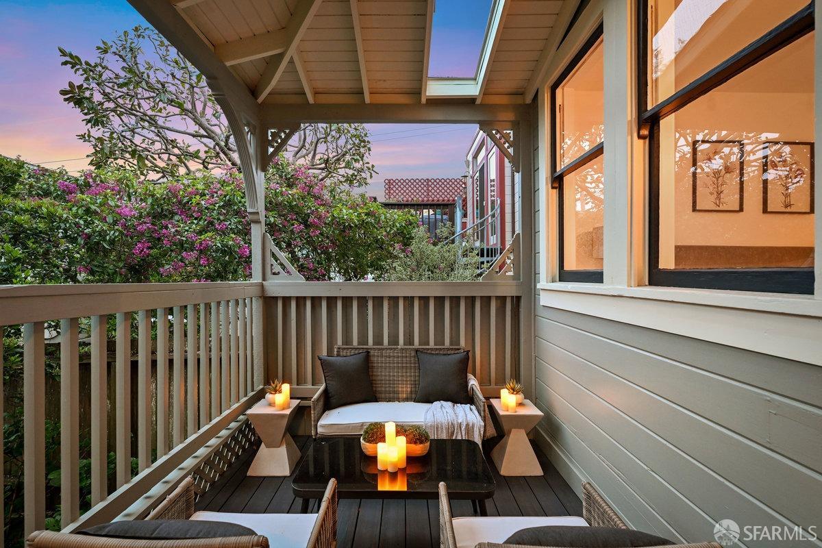 115 Hoffman San Francisco, CA 94114 - Photo 38 of 44 a view of balcony with wooden floor