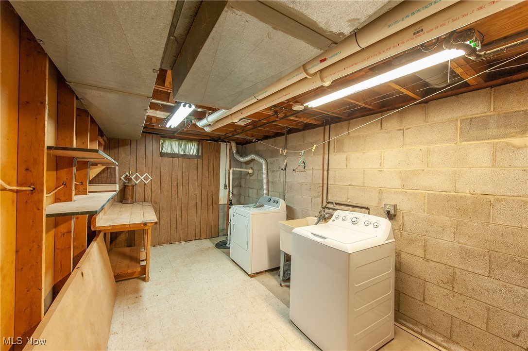 27680 Dunford Road Westlake, OH 44145 - Photo 25 of 31 Washroom with separate washer and dryer and light floors