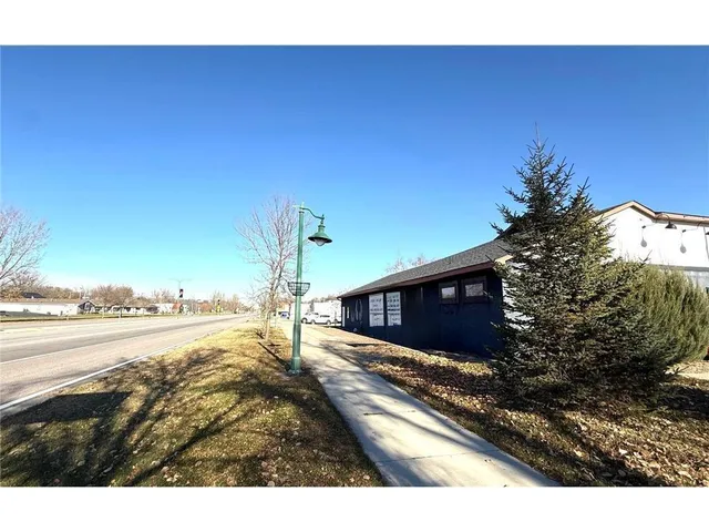 $847,000 | 130-1 Lk Avenue North, Spicer, MN 56288