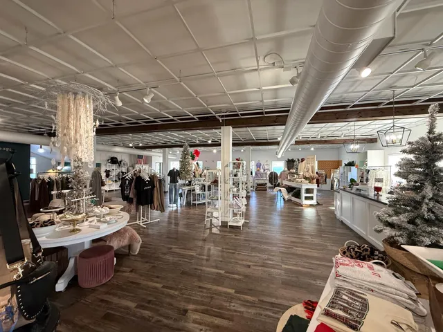 $847,000 | 130-1 Lk Avenue North, Spicer, MN 56288