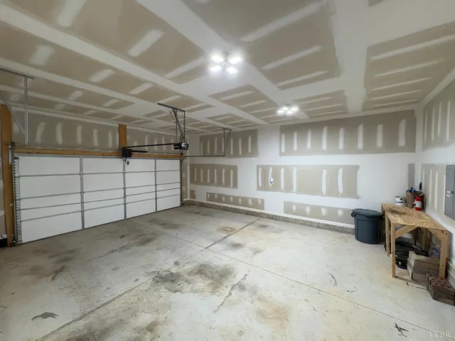 a view of a garage room