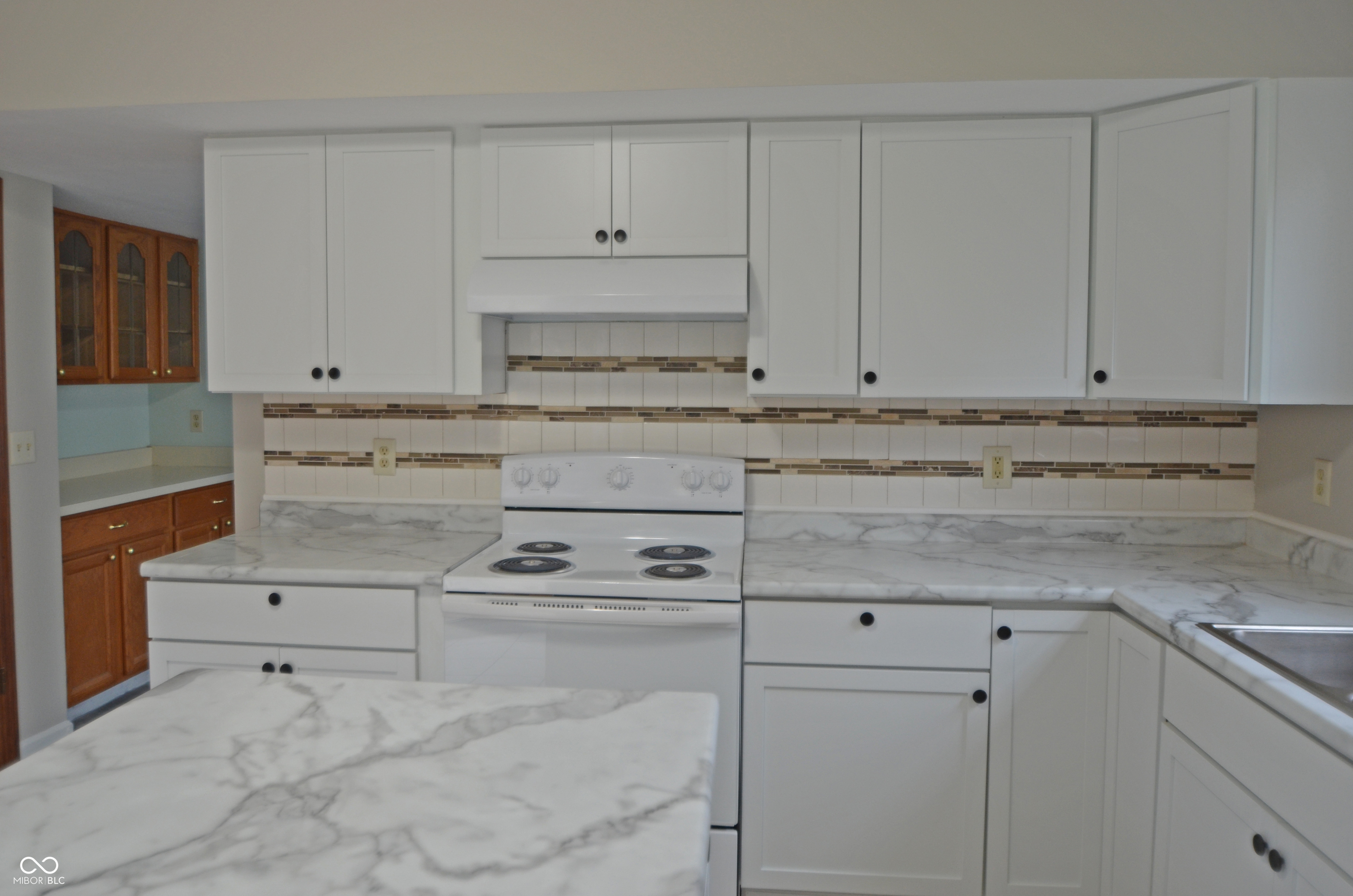 6389 Hillview Circle Fishers, IN 46038 - Photo 8 of 25