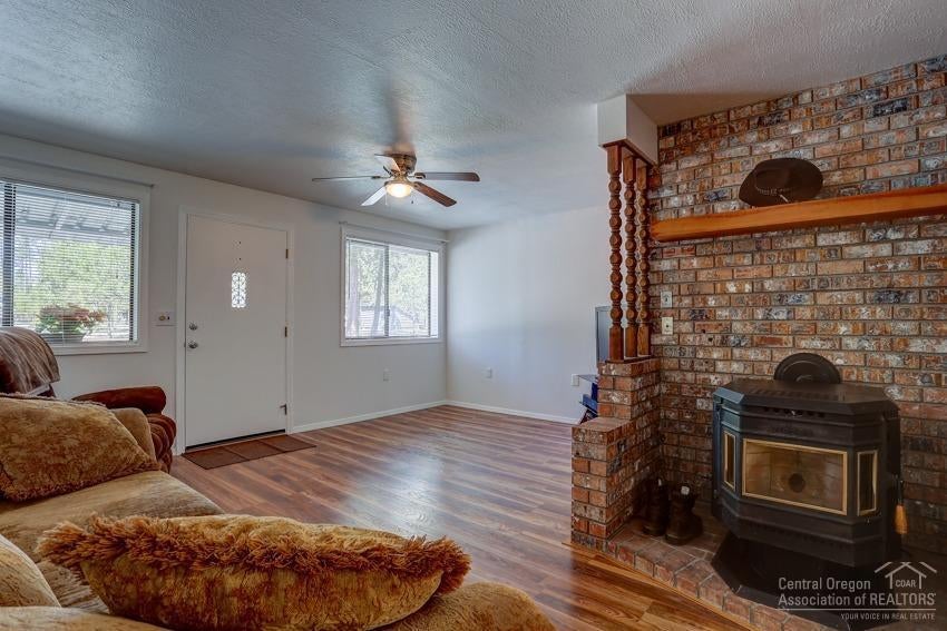 16897 Indigo Road Bend, OR 97707 - Photo 3 of 25 Gallery Image 3