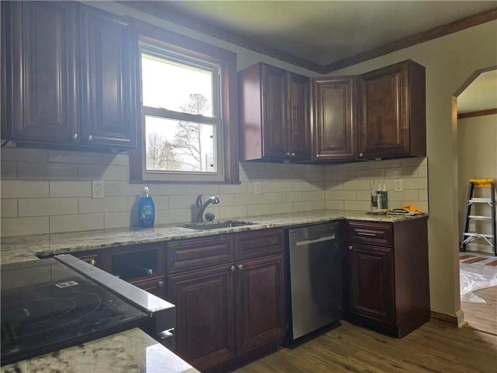 1425 Barclay Hill Road Beaver, PA 15009 - Photo 3 of 30 New Granite Countertops