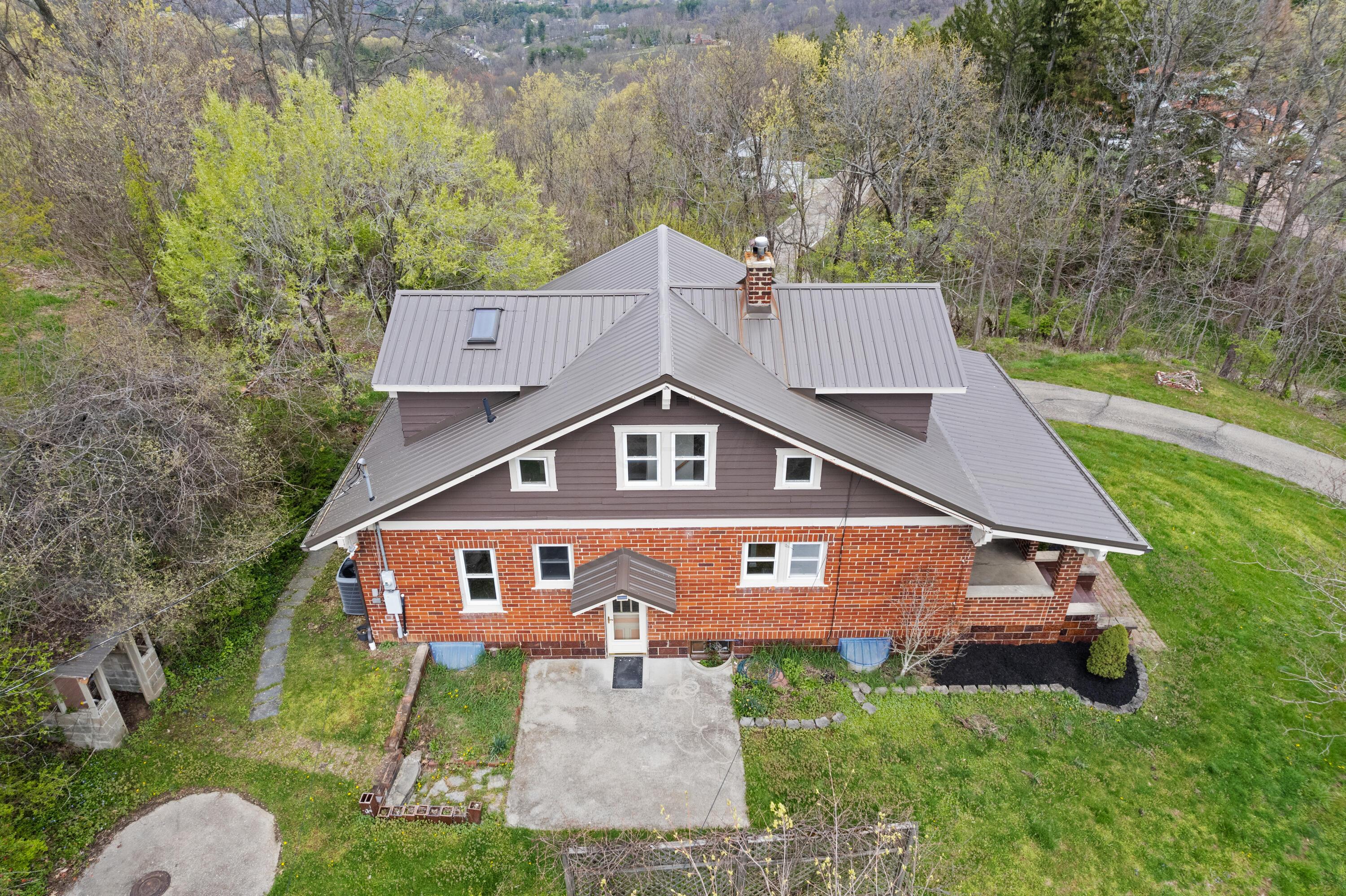 135 Pomeroy Road Athens, OH 45701 - Photo 38 of 42 Aerial House