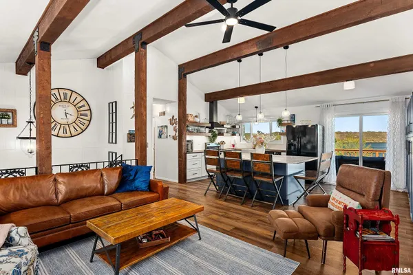 $750,000 | 12 Hillside Court, Dahinda, IL 61428