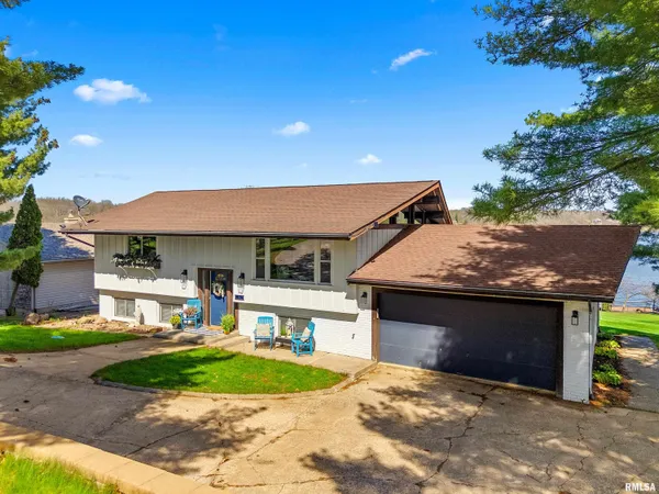 $750,000 | 12 Hillside Court, Dahinda, IL 61428