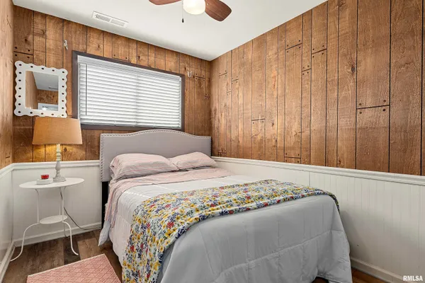 $750,000 | 12 Hillside Court, Dahinda, IL 61428