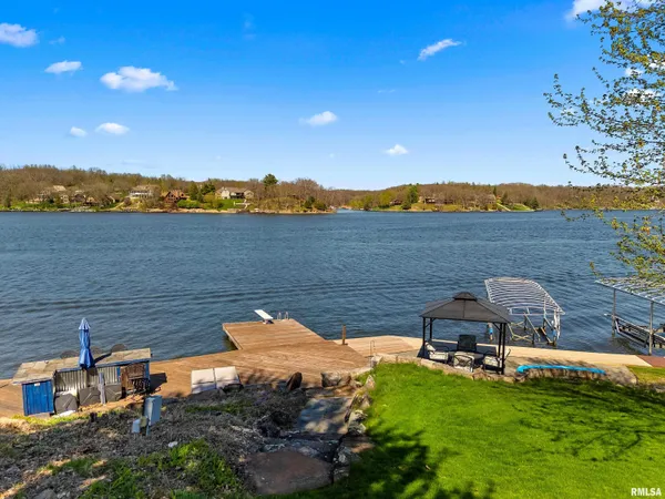 $750,000 | 12 Hillside Court, Dahinda, IL 61428