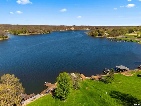 $750,000 | 12 Hillside Court, Dahinda, IL 61428