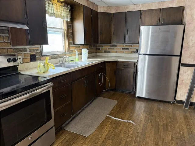 $159,000 | 215 West Park Street, Hermitage, PA 16148