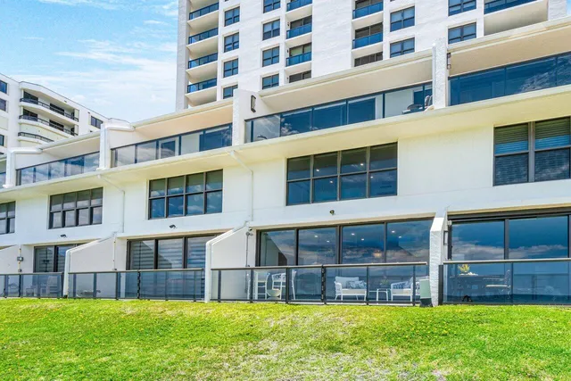 $25,000 | 3115 South Ocean Boulevard, Unit 104, Highland Beach, FL 33487