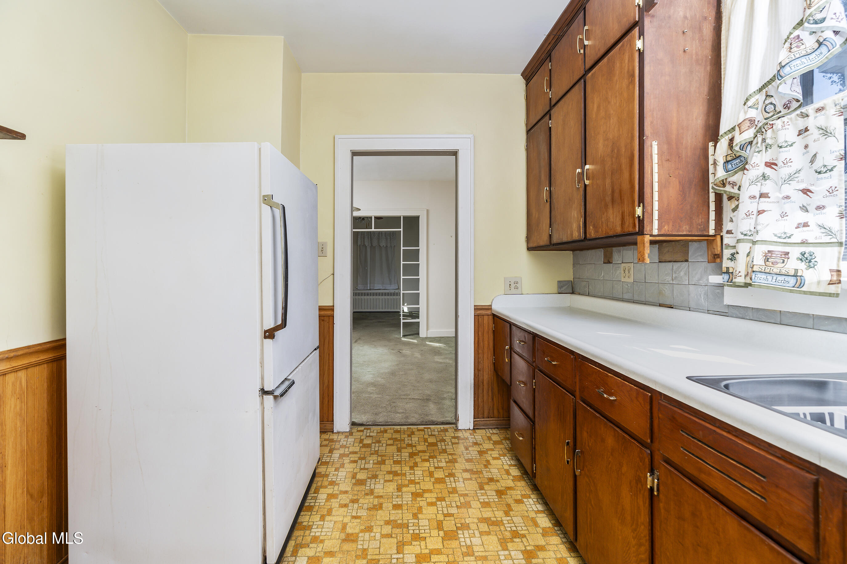 6 Monroe Avenue Bethlehem, NY 12203 - Photo 13 of 37 034-6-Monroe-Ave