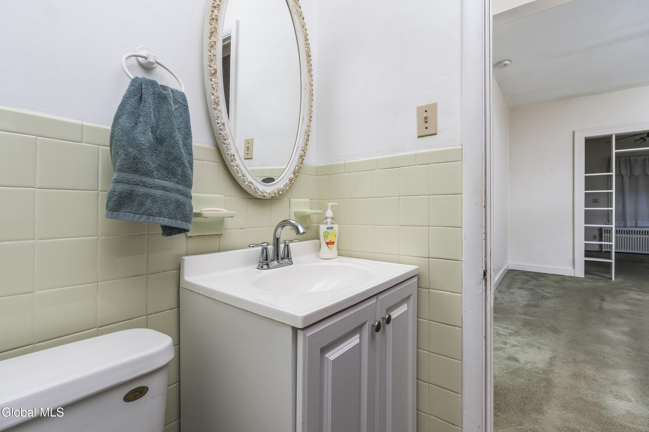 6 Monroe Avenue Bethlehem, NY 12203 - Photo 23 of 37 032-6-Monroe-Ave