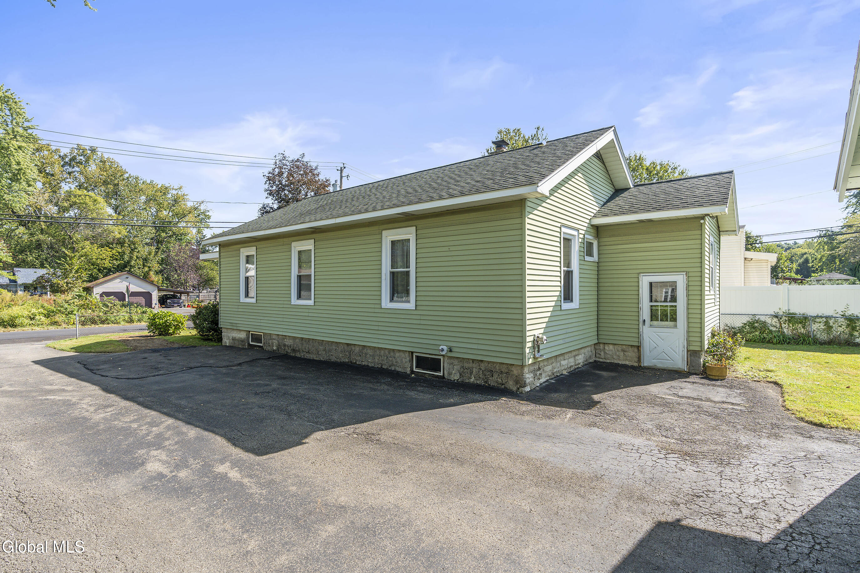 6 Monroe Avenue Bethlehem, NY 12203 - Photo 25 of 37 010-6-Monroe-Ave