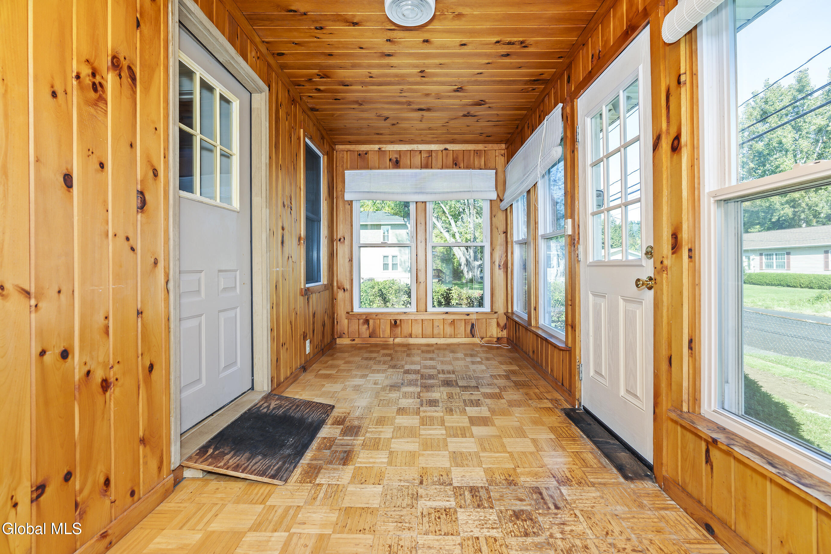 6 Monroe Avenue Bethlehem, NY 12203 - Photo 4 of 37 016-6-Monroe-Ave