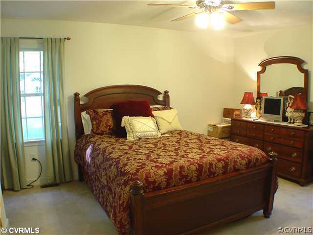 2963 Three Bridge Road Powhatan, VA 23139 - Photo 9 of 12 Bedroom - Guest Bedroom in separate wing from Mast