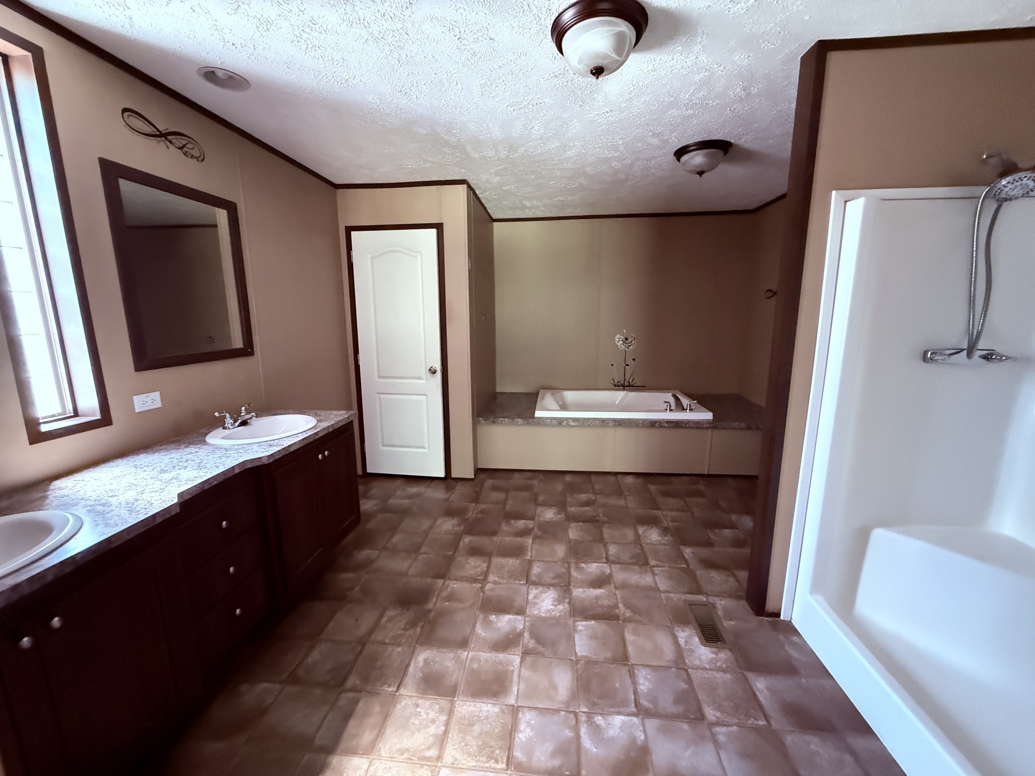 1069 Lucas Ridge Lane Waverly, TN 37185 - Photo 10 of 39 Gallery Image 10