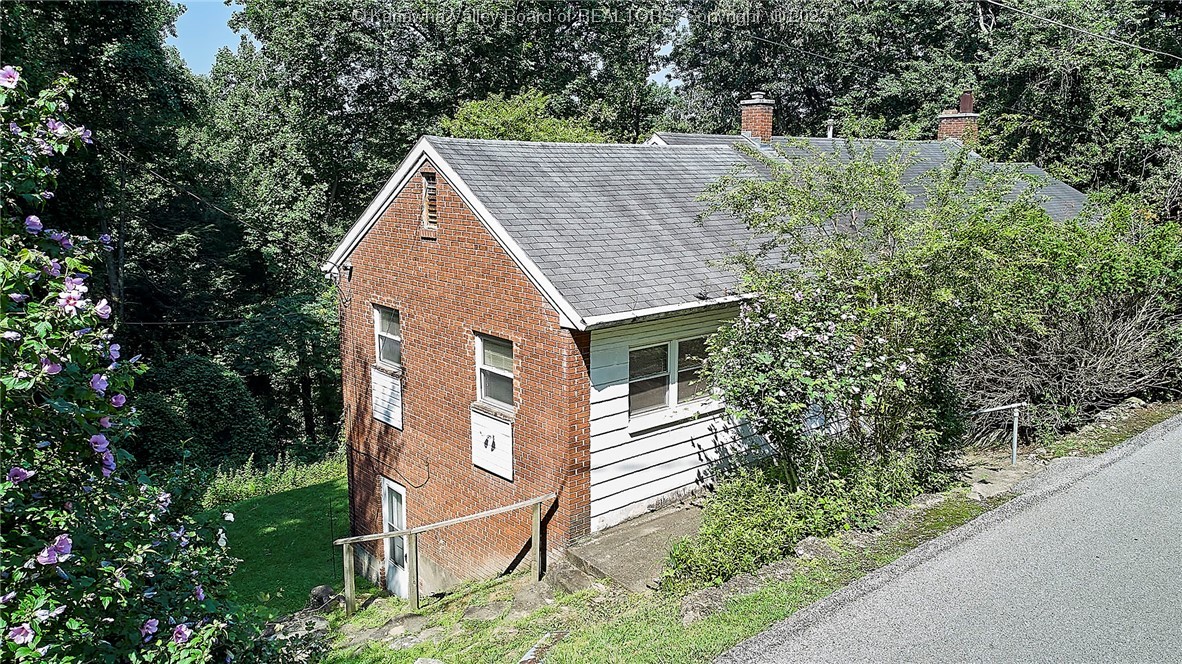 517 Linden Road Charleston, WV 25314 - Photo 41 of 45 Side