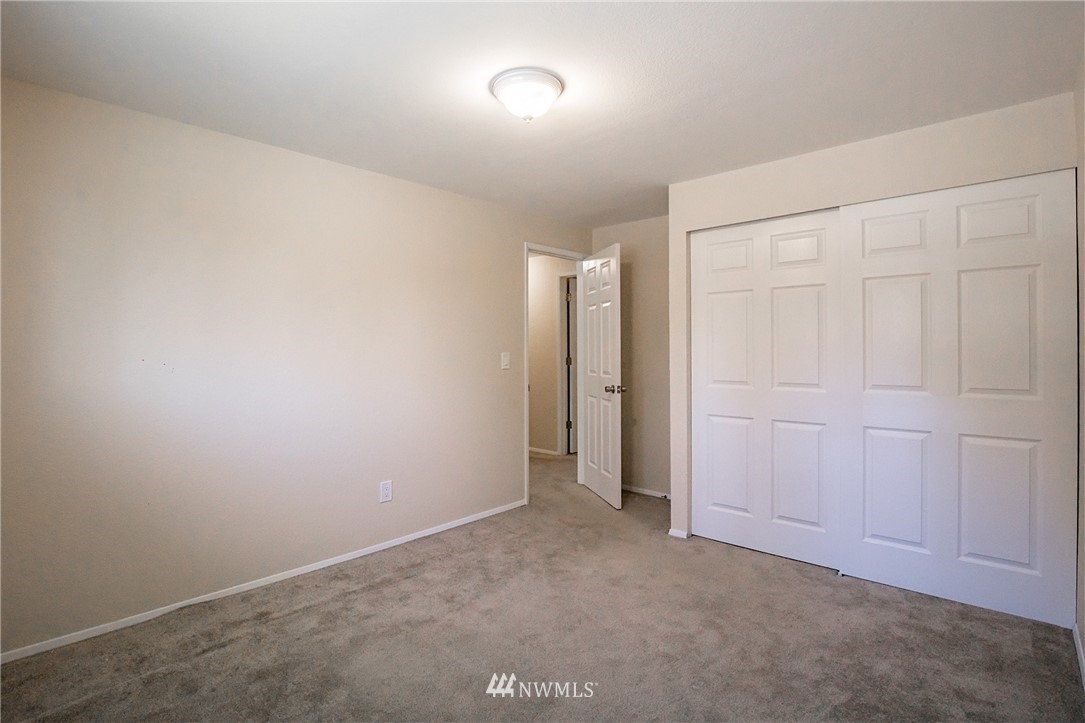 17411 Brook Boulevard Bothell, WA 98012 - Photo 11 of 25