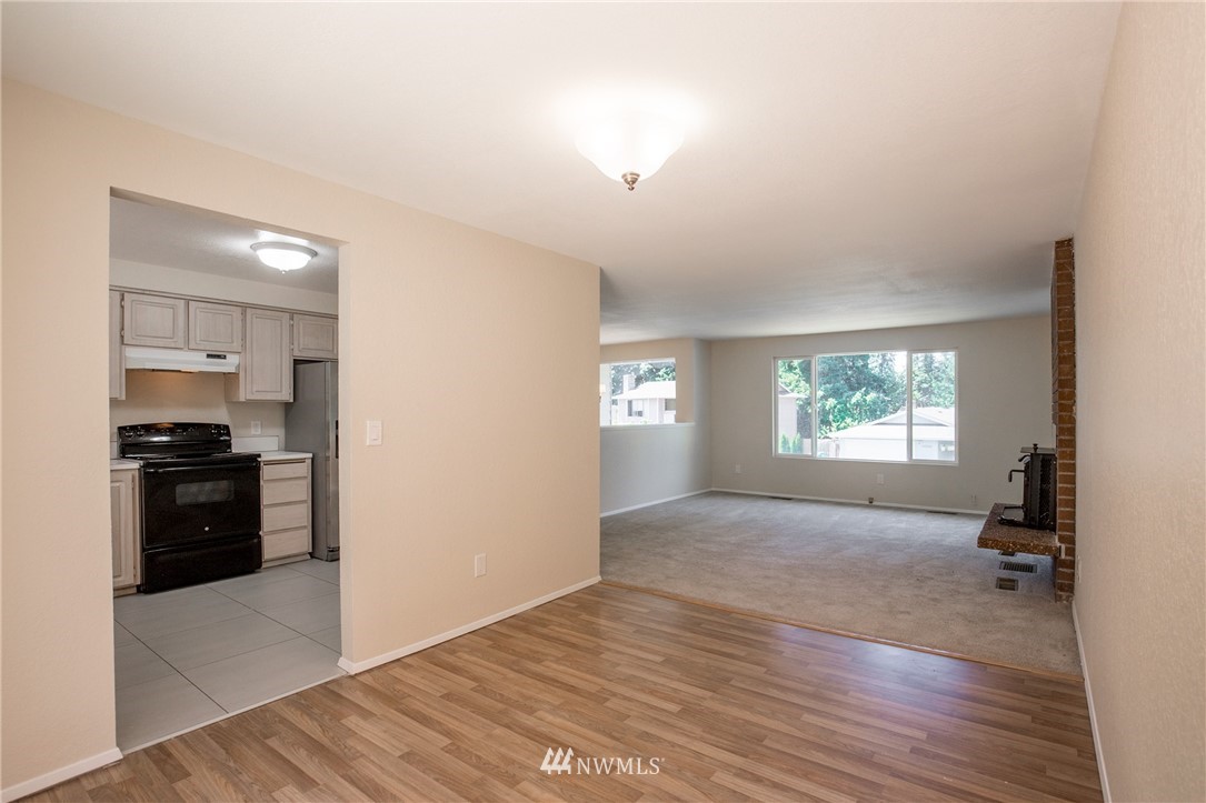 17411 Brook Boulevard Bothell, WA 98012 - Photo 6 of 25