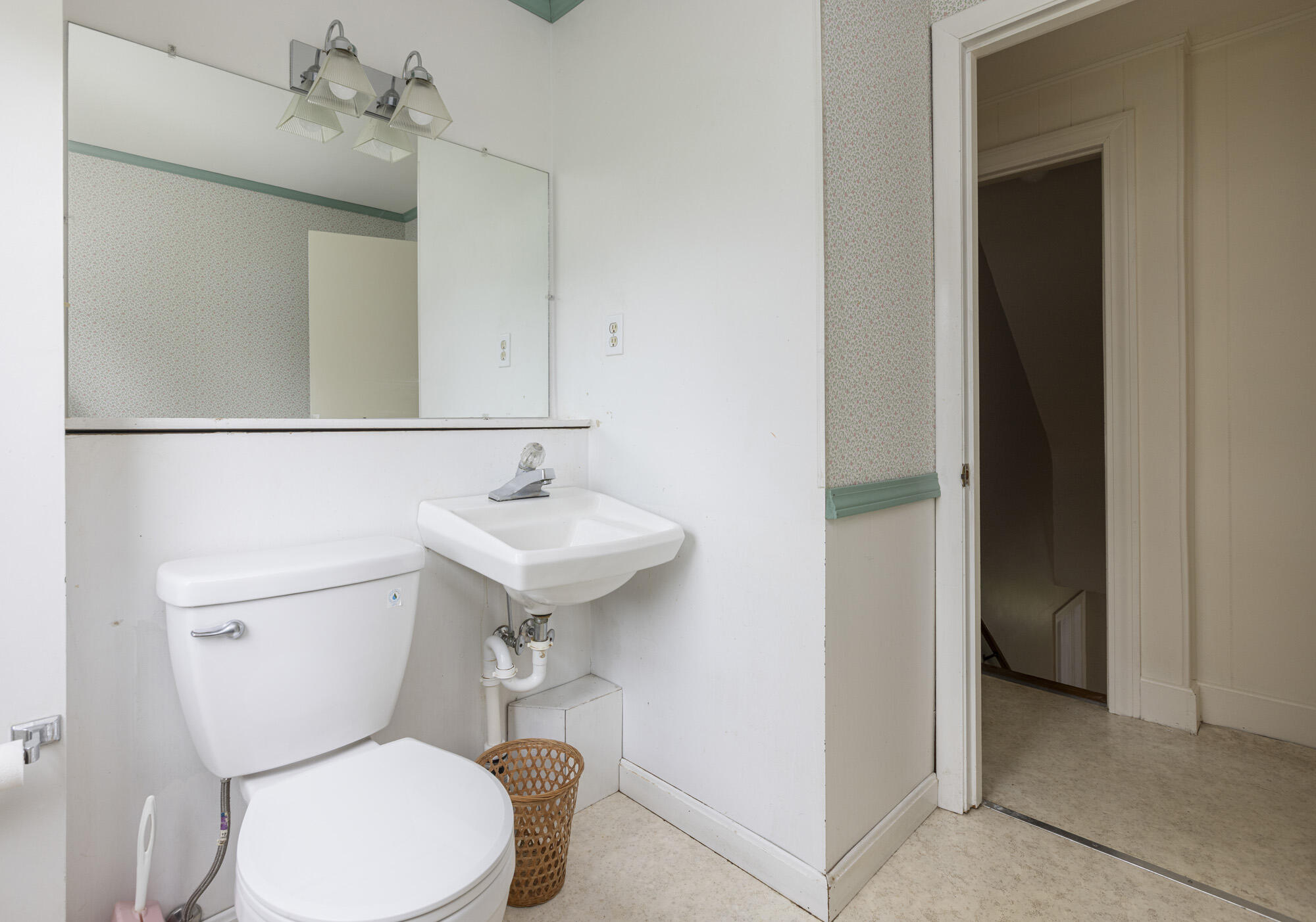 113 Ray Street Portland, ME 04103 - Photo 25 of 51 113 Ray St_24