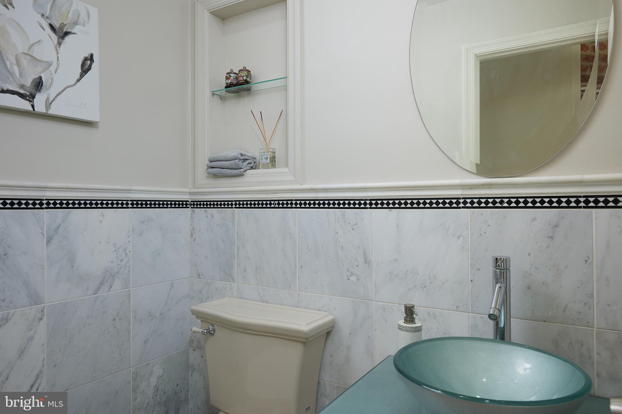 1855 Calvert Street Northwest, Unit 403 Washington, DC 20009 - Photo 18 of 24