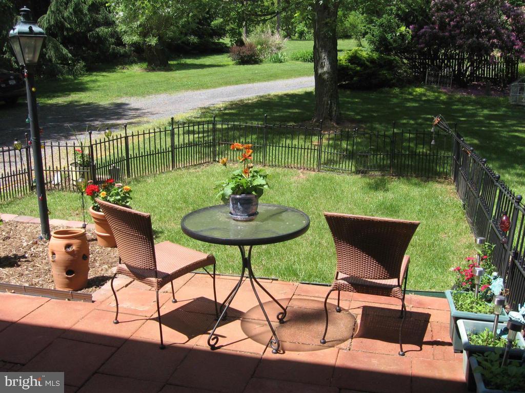 111 Speedwell Forge Road Lititz, PA 17543 - Photo 3 of 40
