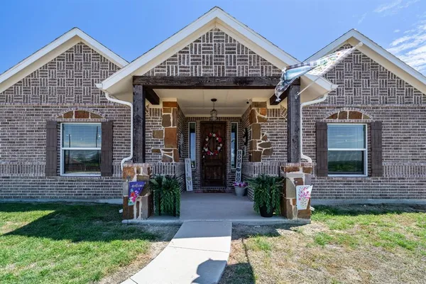 $599,900 | 592 Old Agnes Road, Weatherford, TX 76088