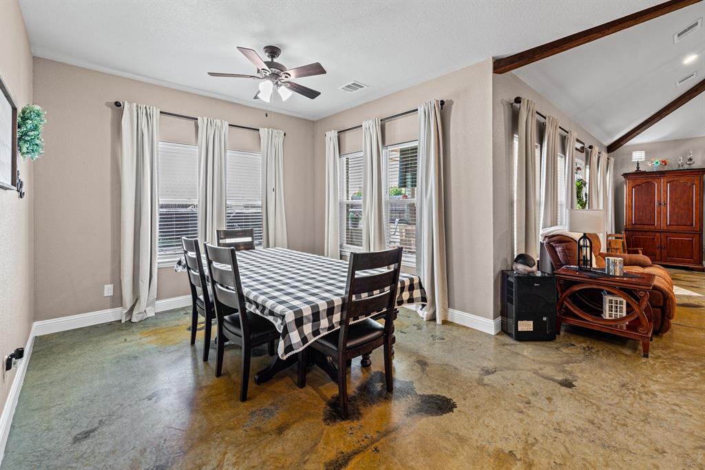 592 Old Agnes Road Weatherford, TX 76088 - Photo 12 of 37