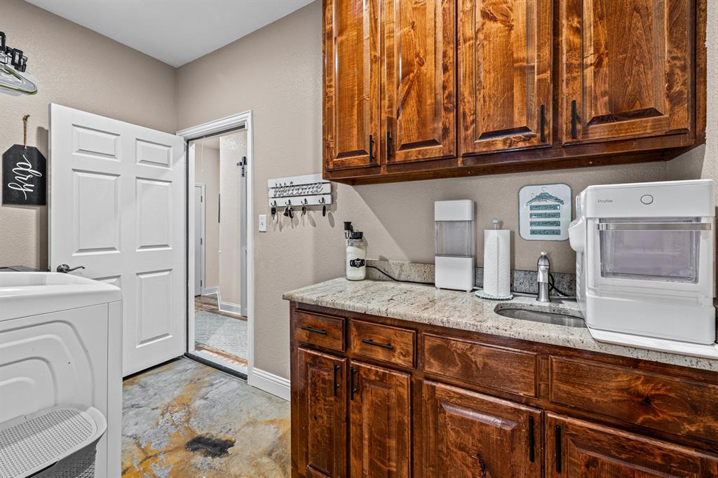 592 Old Agnes Road Weatherford, TX 76088 - Photo 16 of 37