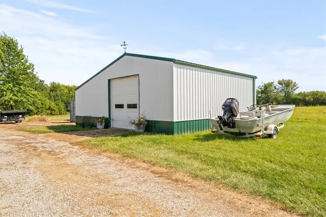 $598,000 | 19011 State Rte A, Archie, MO 64725